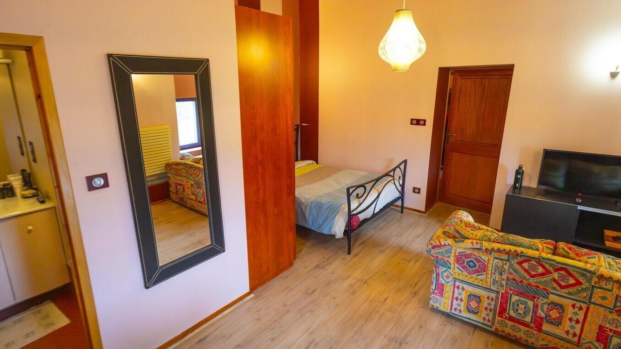 Photo of Bedroom in Orgueil