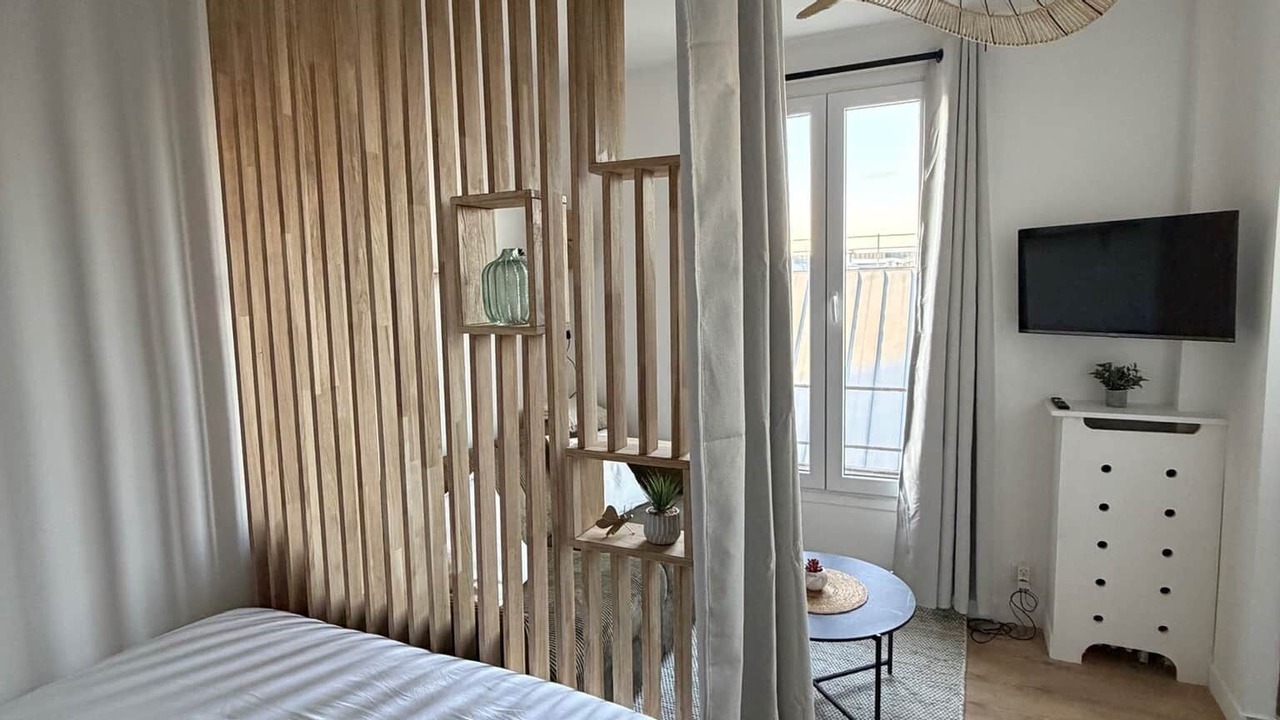 Photo of Bedroom in Asnieres-sur-Seine