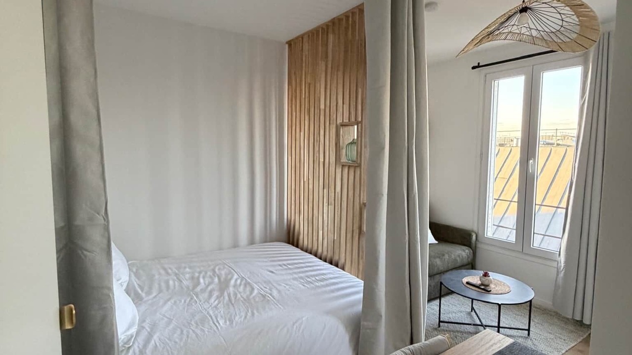 Photo of Bedroom in Asnieres-sur-Seine