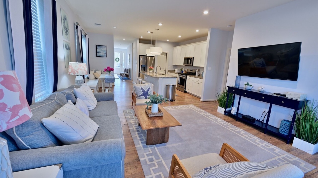 Photo of Livingroom in Bayside