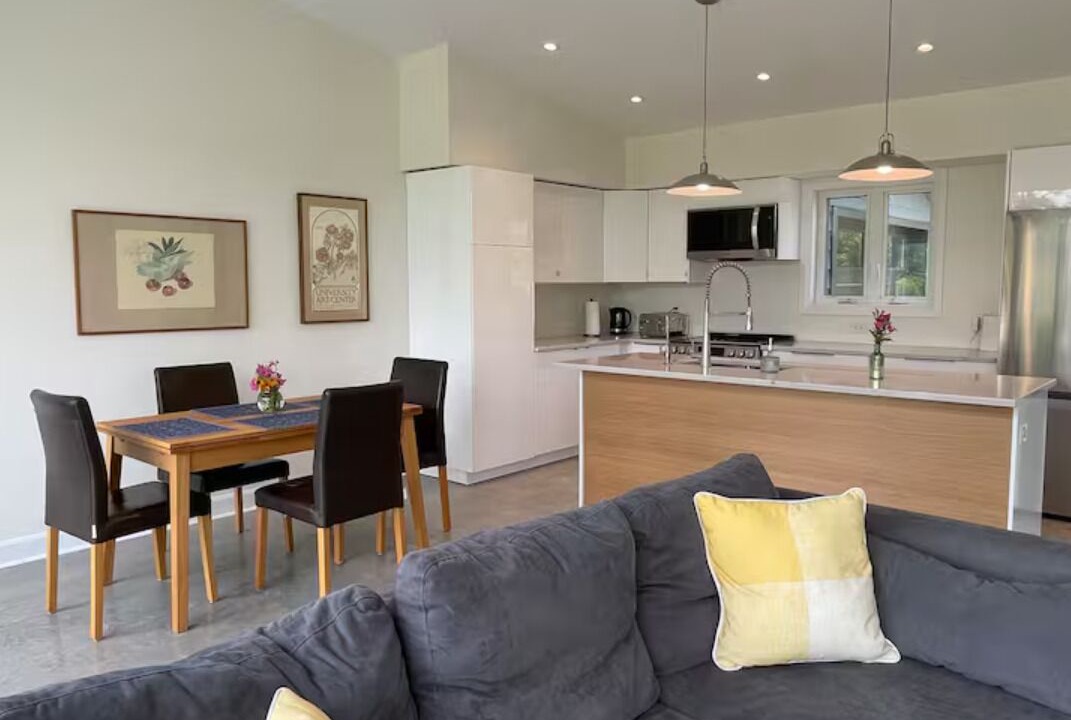 Photo of Livingroom in Montague
