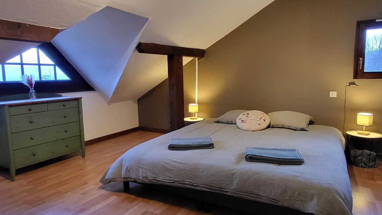 Photo of Bedroom in Evette-Salbert