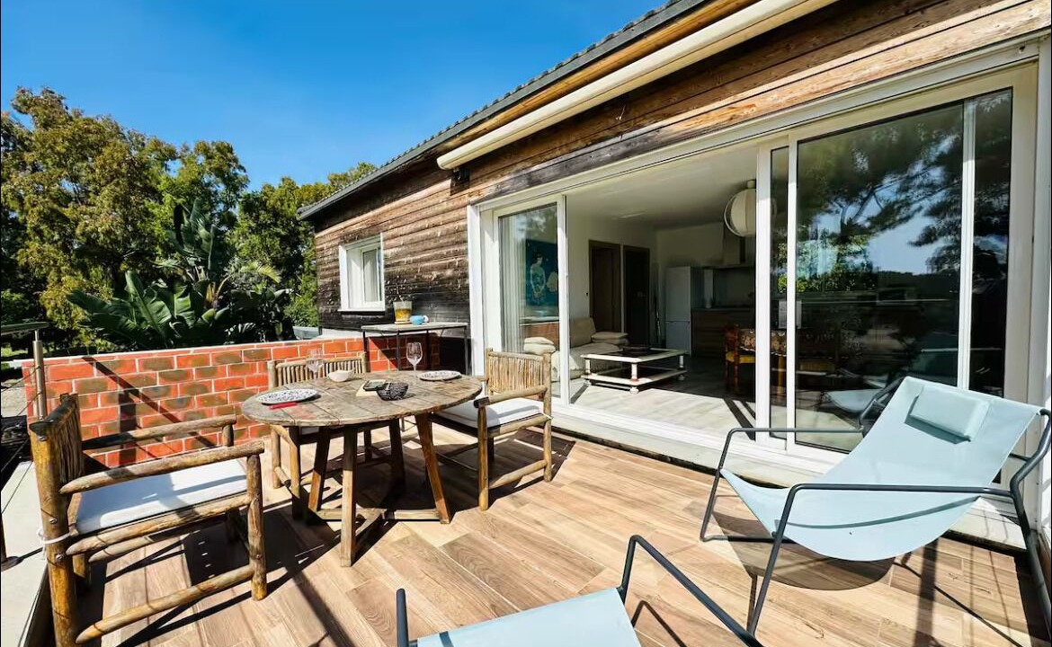 Photo of Patio Balcony in Biguglia