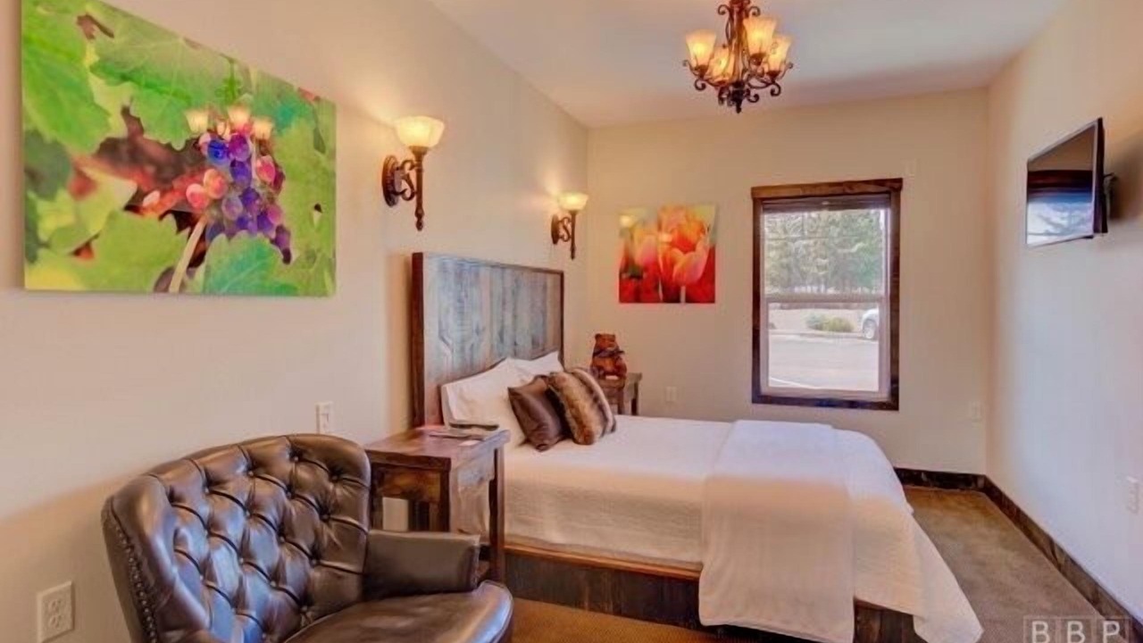 Photo of Bedroom in Sisters