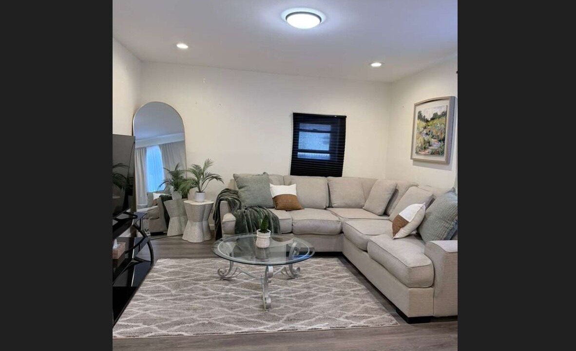 Photo of Livingroom in Deer Park