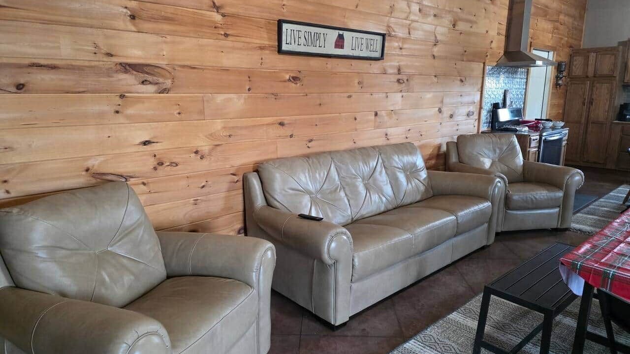 Photo of Livingroom in Pineville
