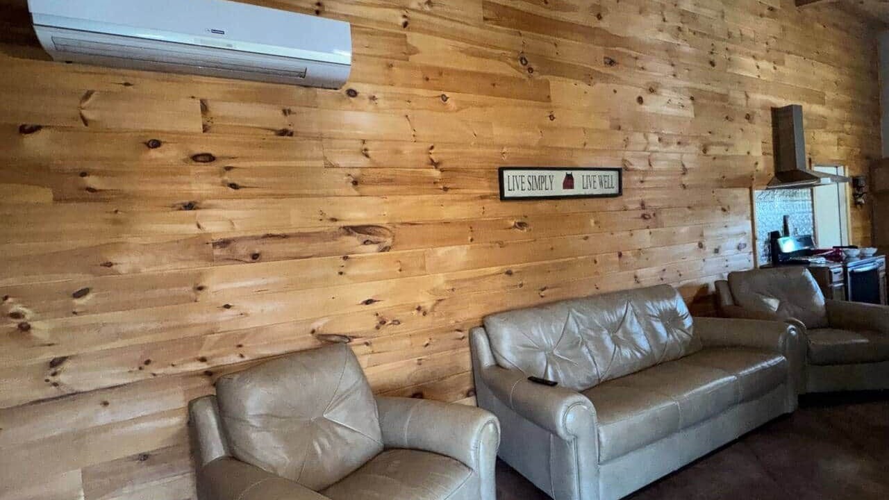 Photo of Livingroom in Pineville