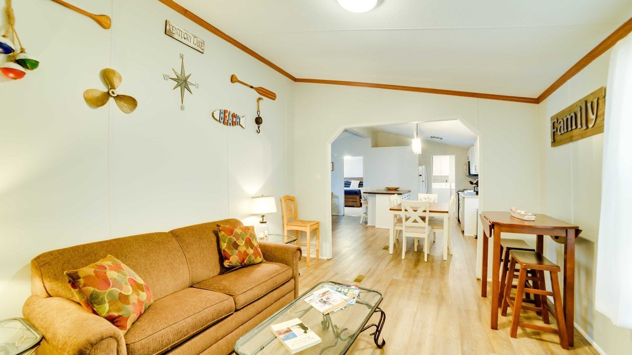 Photo of Livingroom in New Concord