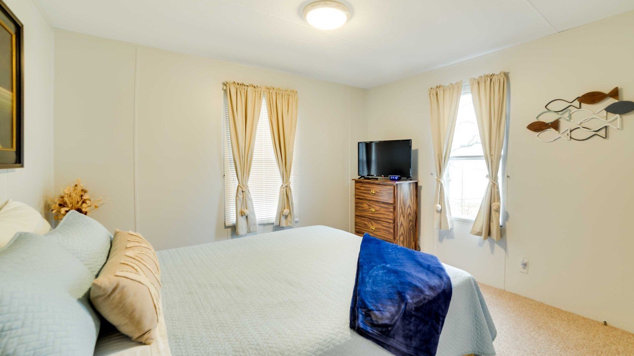 Photo of Bedroom in New Concord