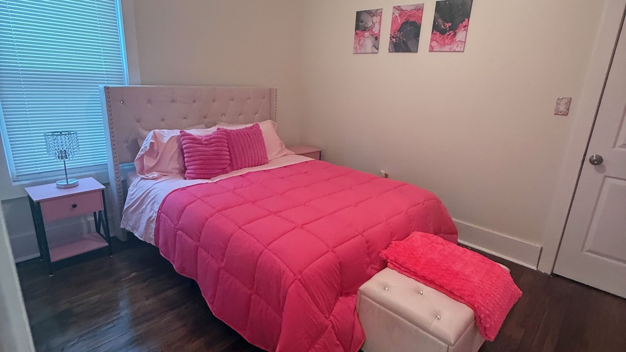 Photo of Bedroom in New Center Detroit