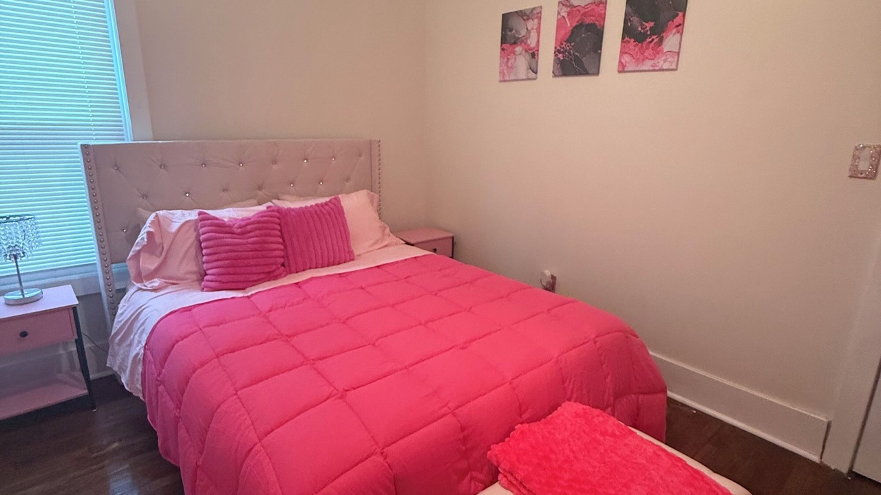 Photo of Bedroom in New Center Detroit