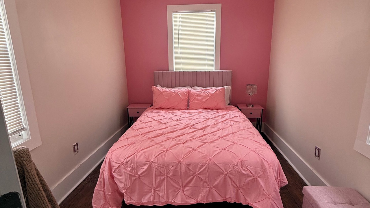 Photo of Bedroom in New Center Detroit