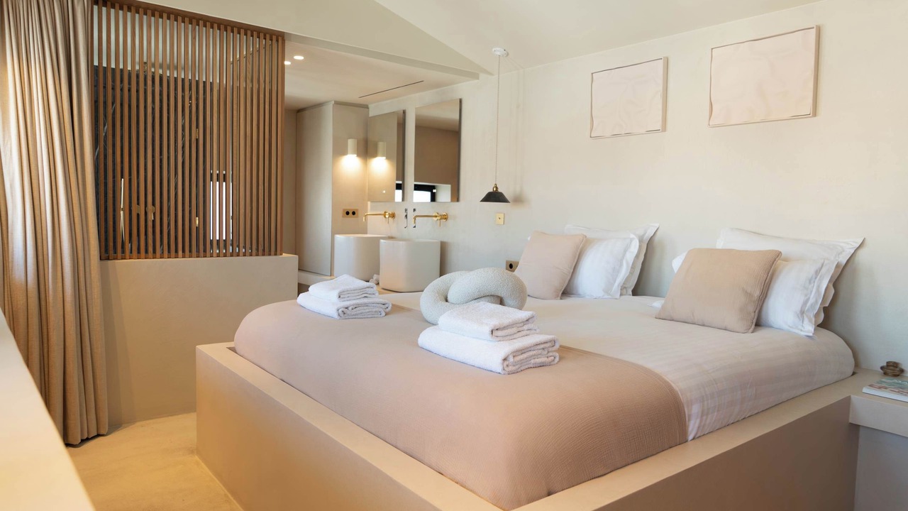 Photo of Bedroom in Opera