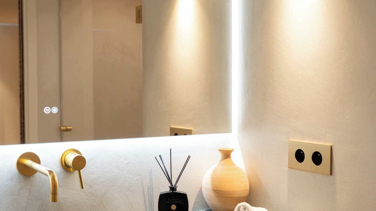 Photo of Bathroom in Opera