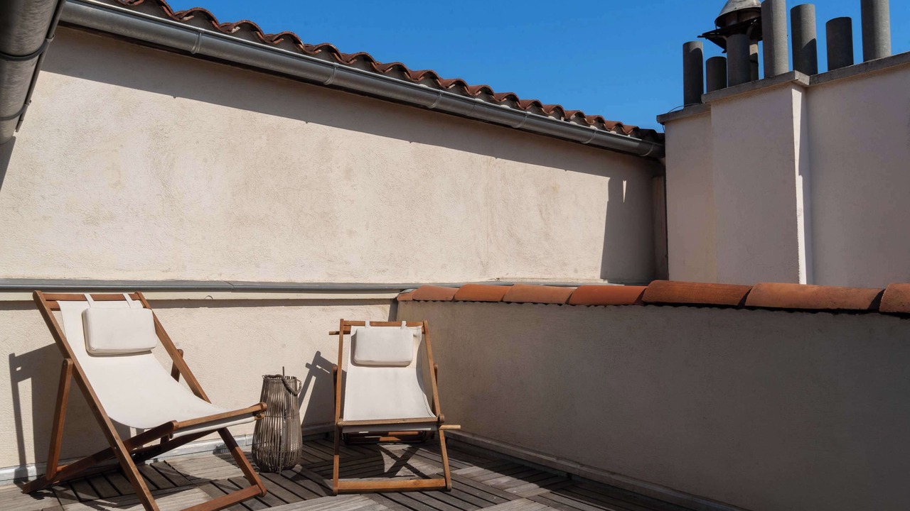 Photo of Patio Balcony in Opera