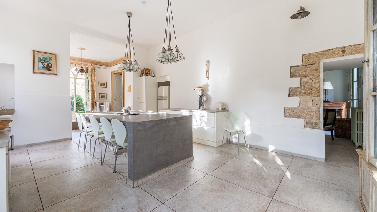 Photo of Others in Junas