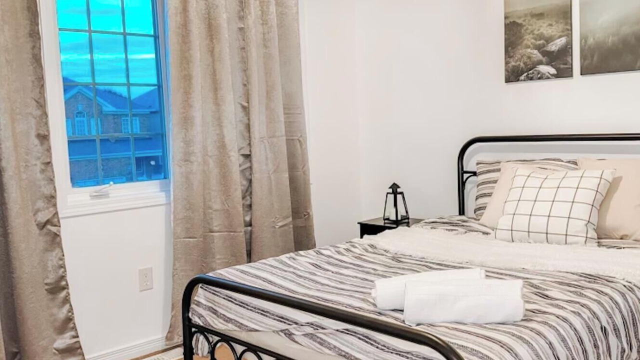 Photo of Bedroom in Alcona