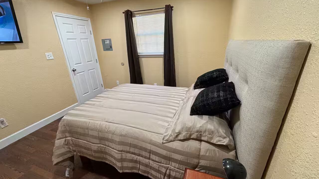Photo of Bedroom in Greater East End