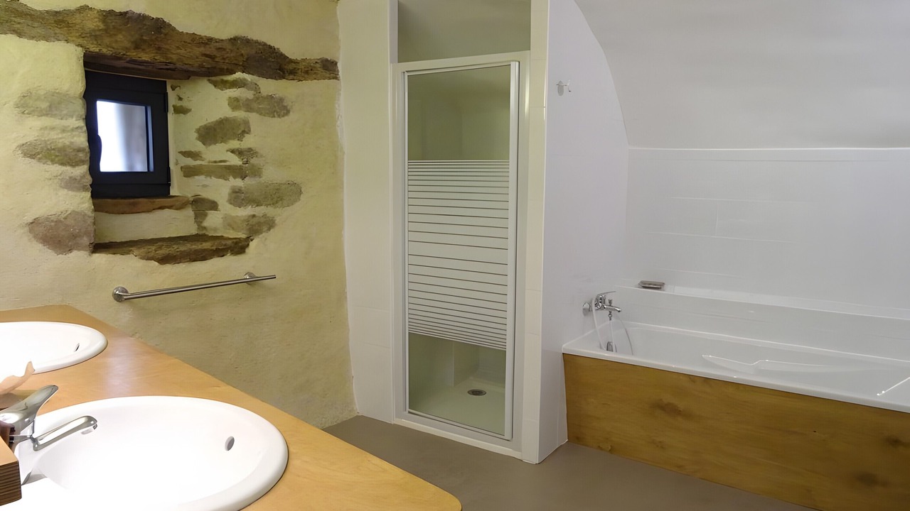 Photo of Bathroom in Broquies