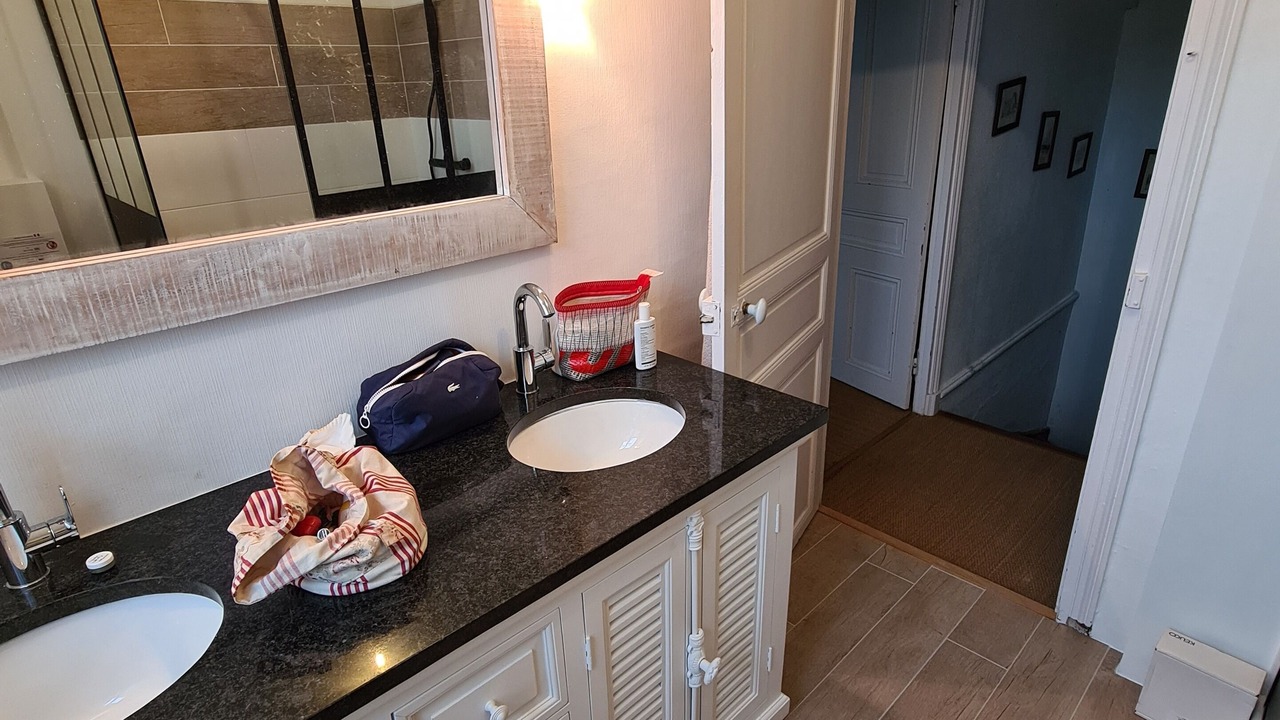 Photo of Bathroom in Ploumilliau