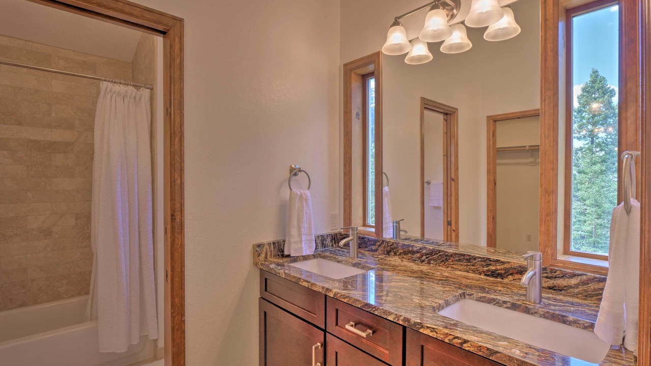 Photo of Bathroom in Woodland Park