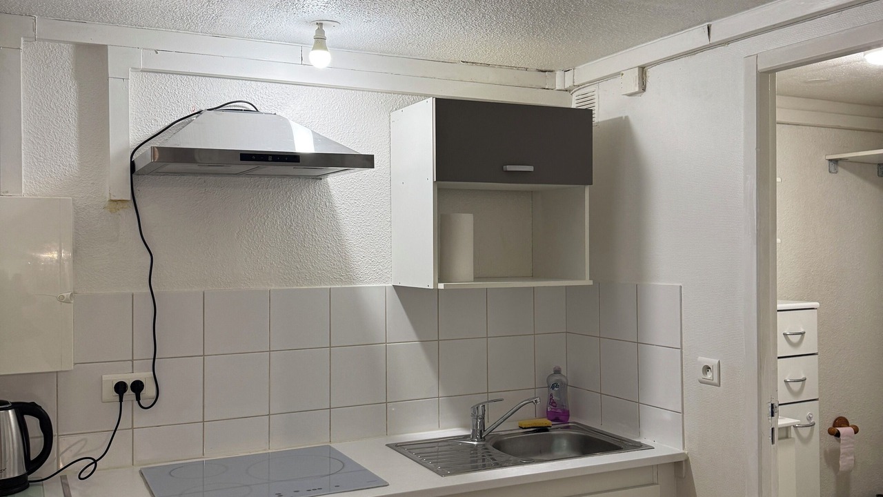 Photo of Kitchen in Vaulx En Velin Village