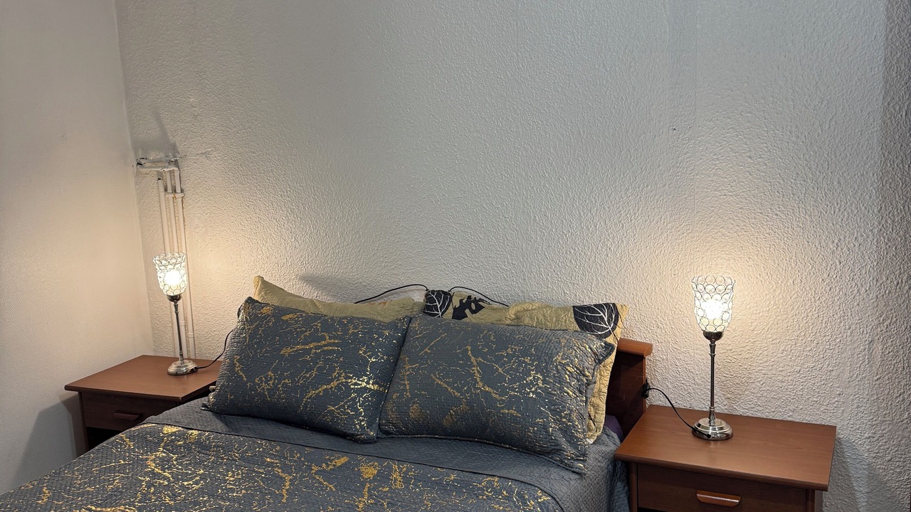 Photo of Bedroom in Vaulx En Velin Village