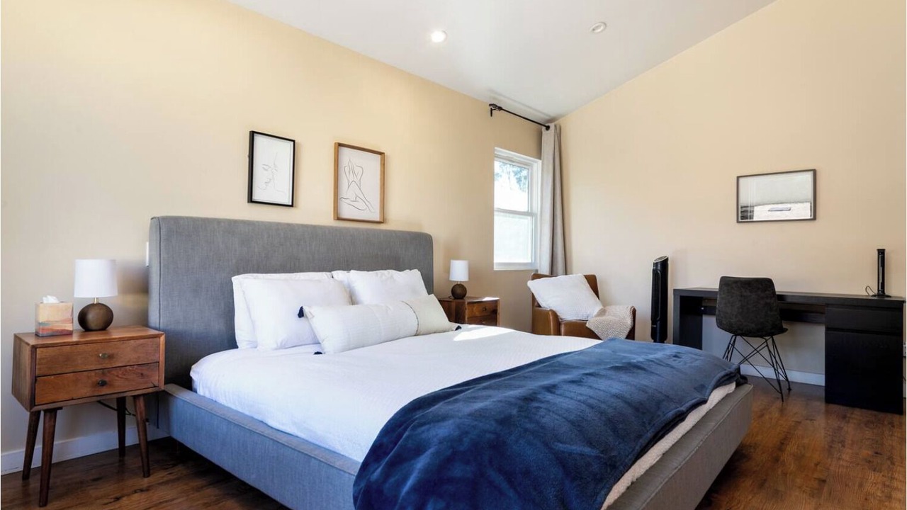 Photo of Bedroom in Agoura Hills