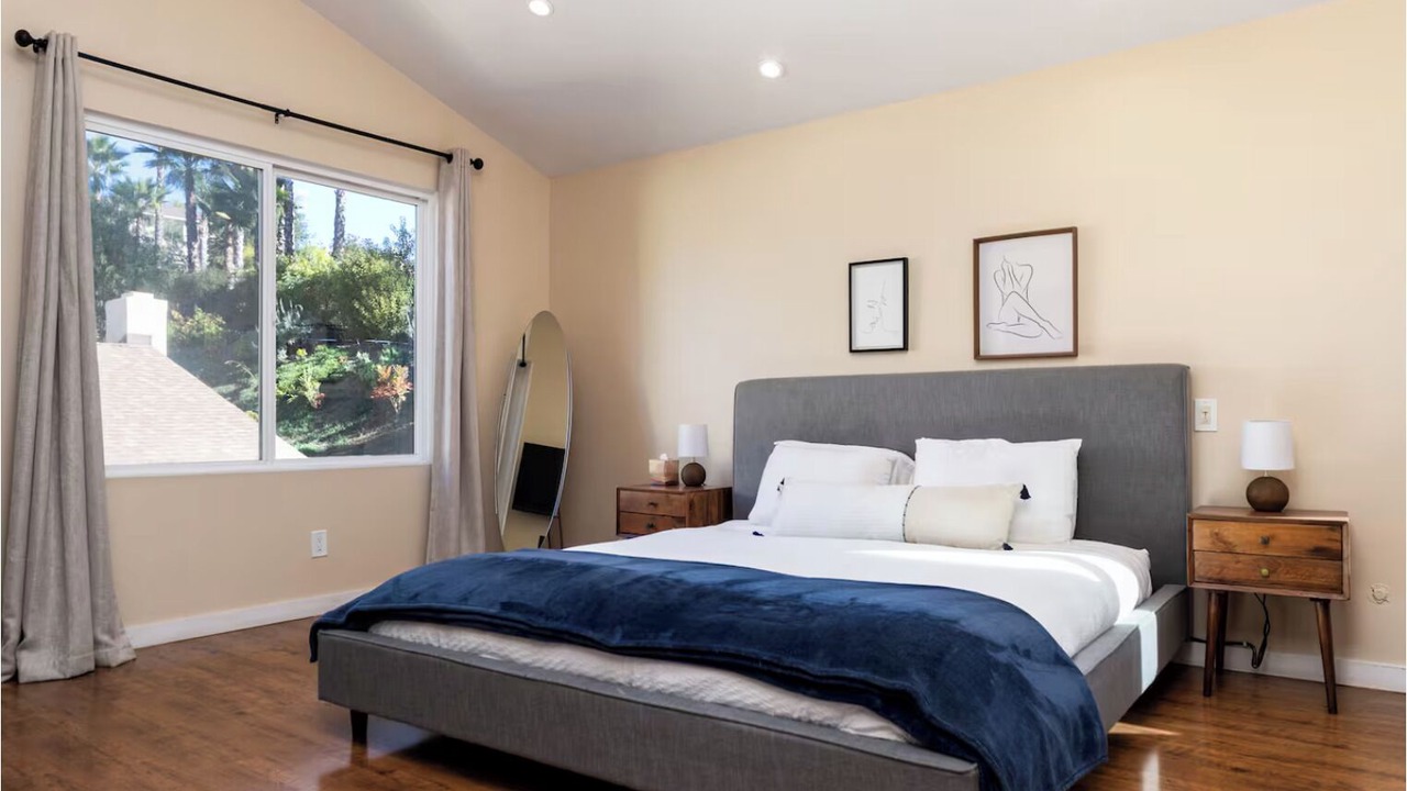 Photo of Bedroom in Agoura Hills
