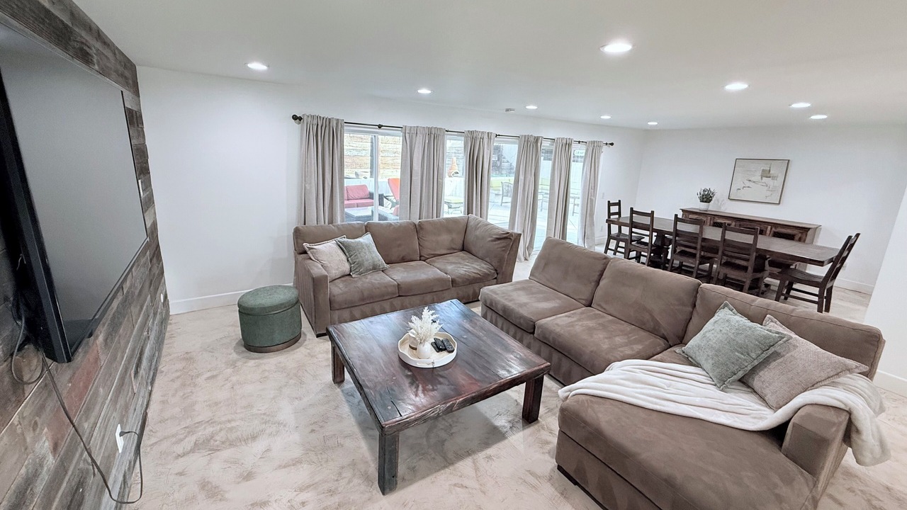 Photo of Livingroom in Agoura Hills