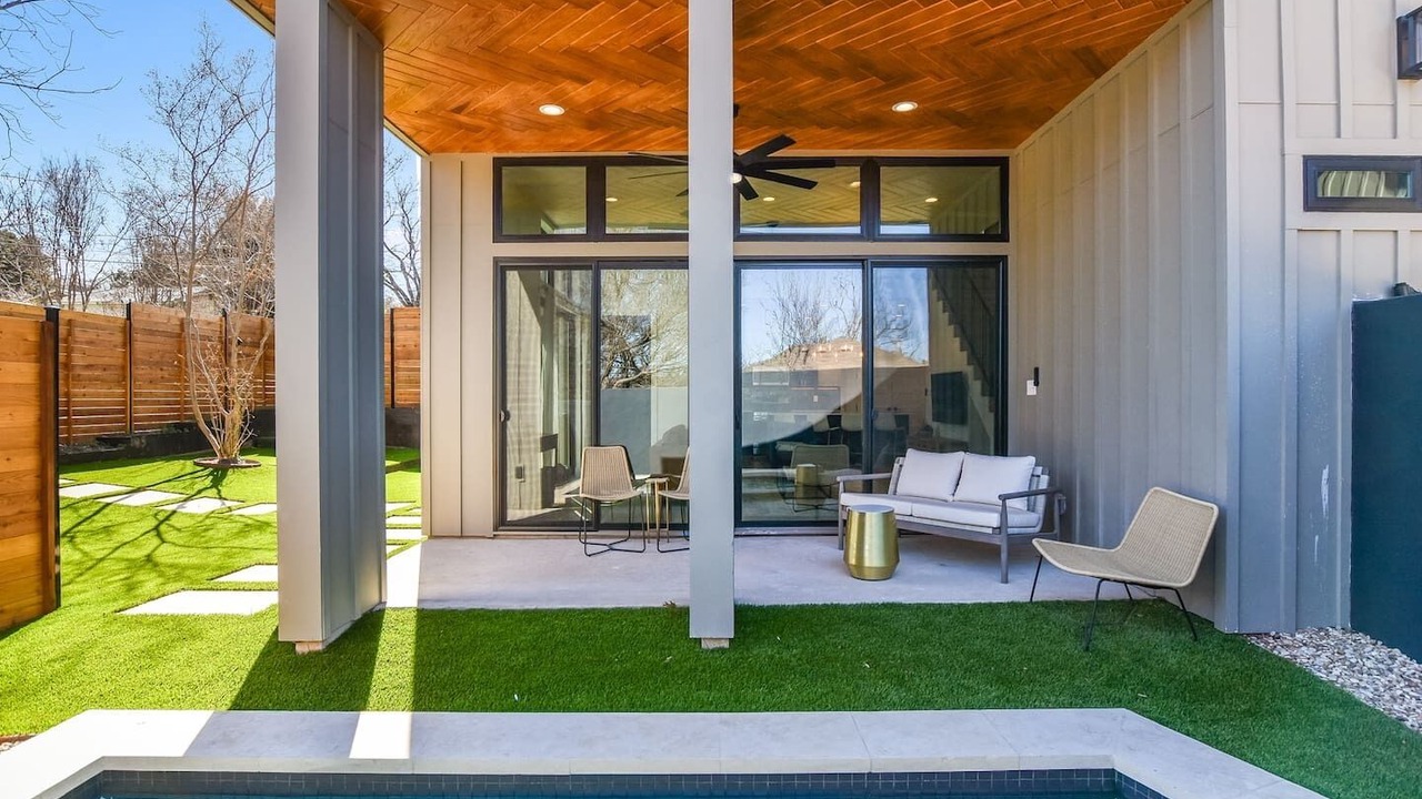 Photo of Patio Balcony in Parker Lane