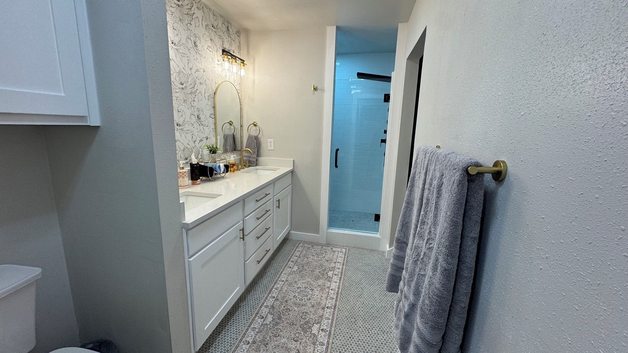 Photo of Bathroom in McAlester