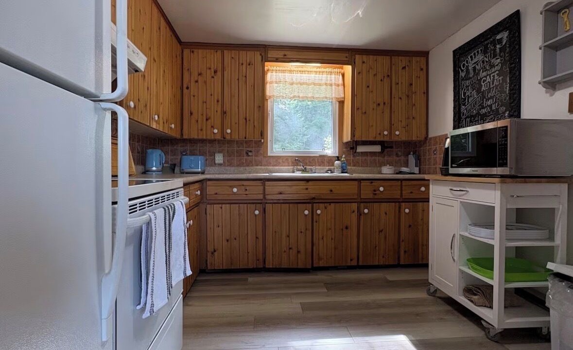 Photo of Kitchen in Dysart et al