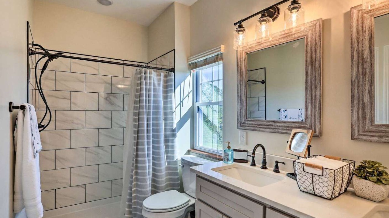 Photo of Bathroom in Williamstown