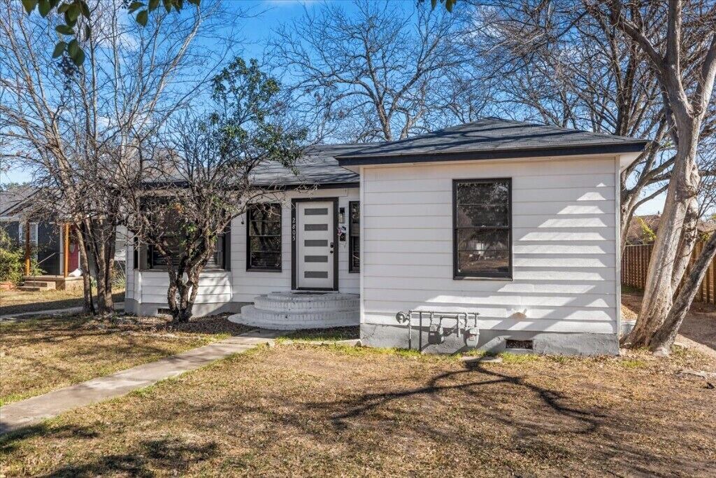 Photo of Outdoor in Cherrywood