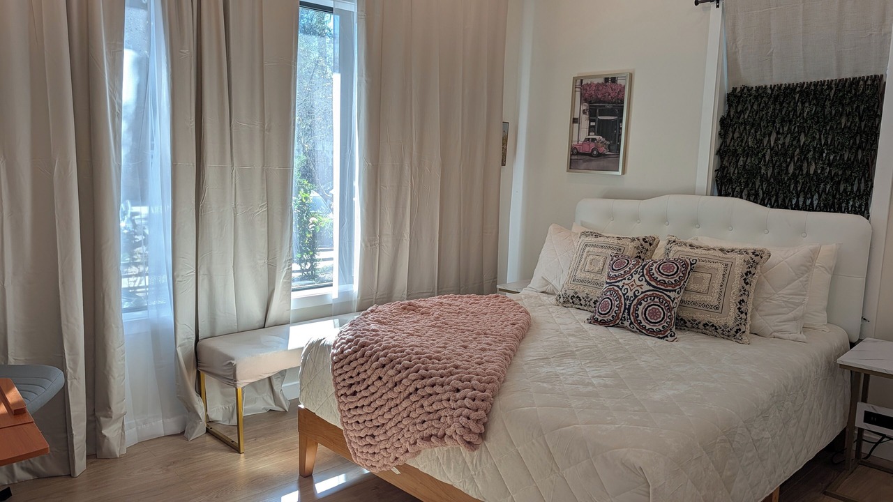 Photo of Bedroom in Alamitos Beach