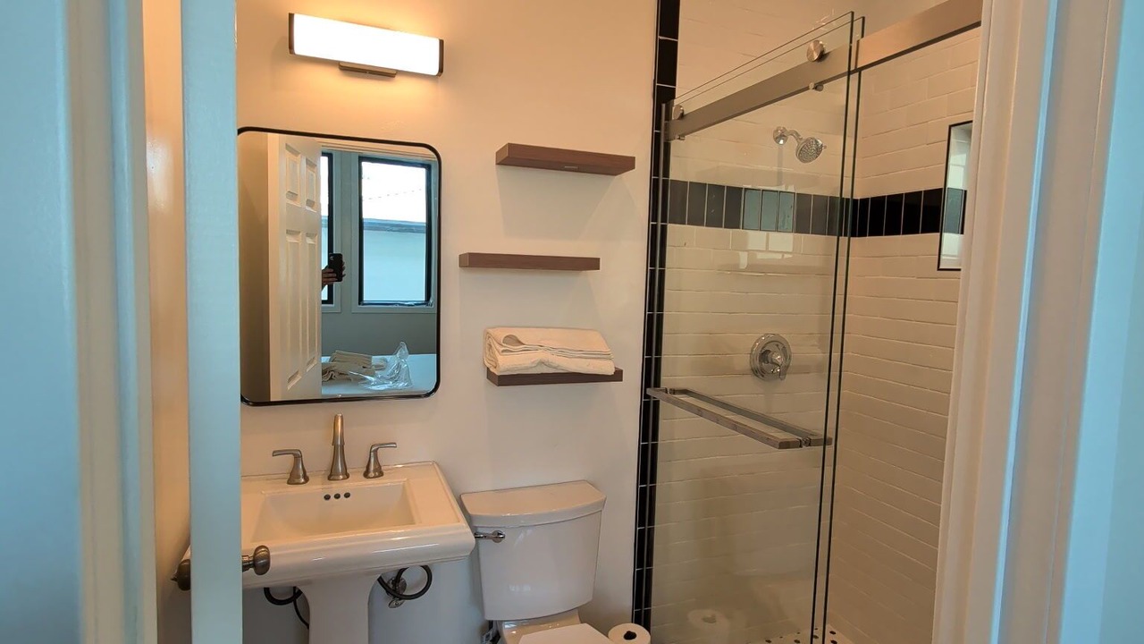 Photo of Bathroom in Alamitos Beach