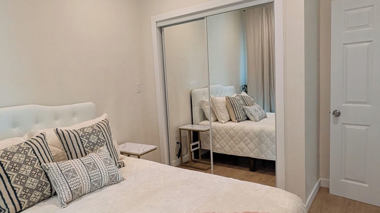 Photo of Bedroom in Alamitos Beach