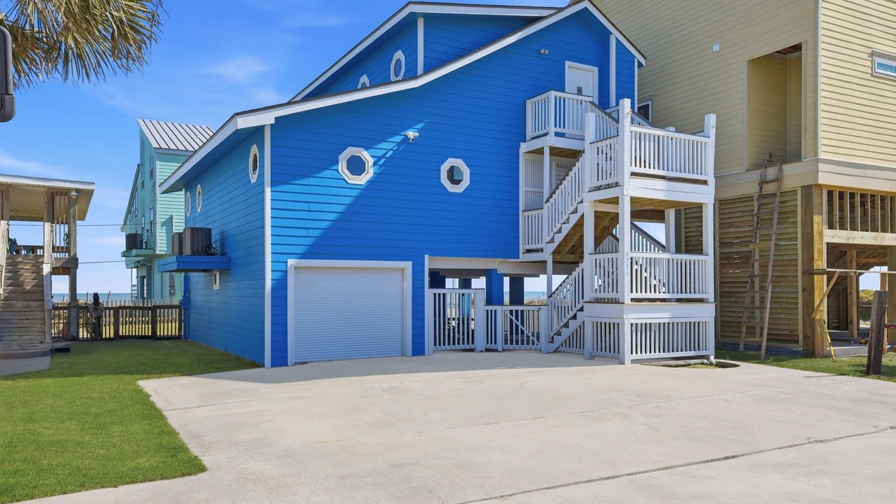 Photo of Outdoor in Pirates Beach West