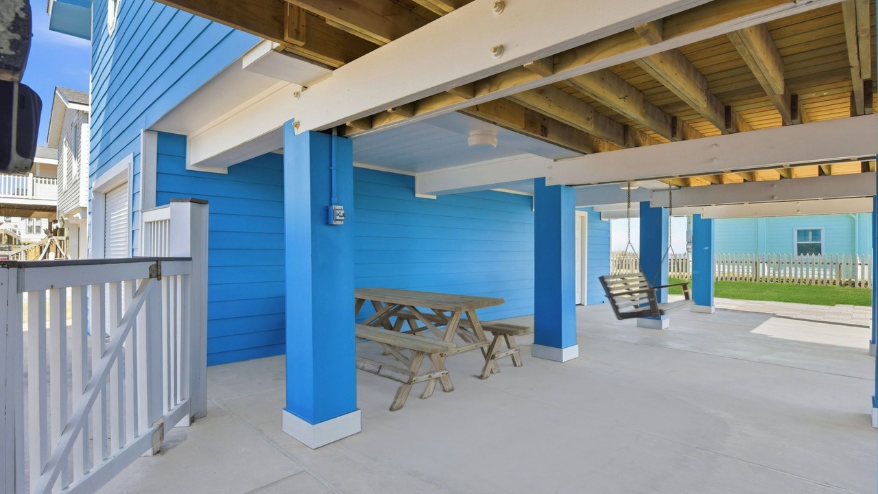 Photo of Outdoor in Pirates Beach West
