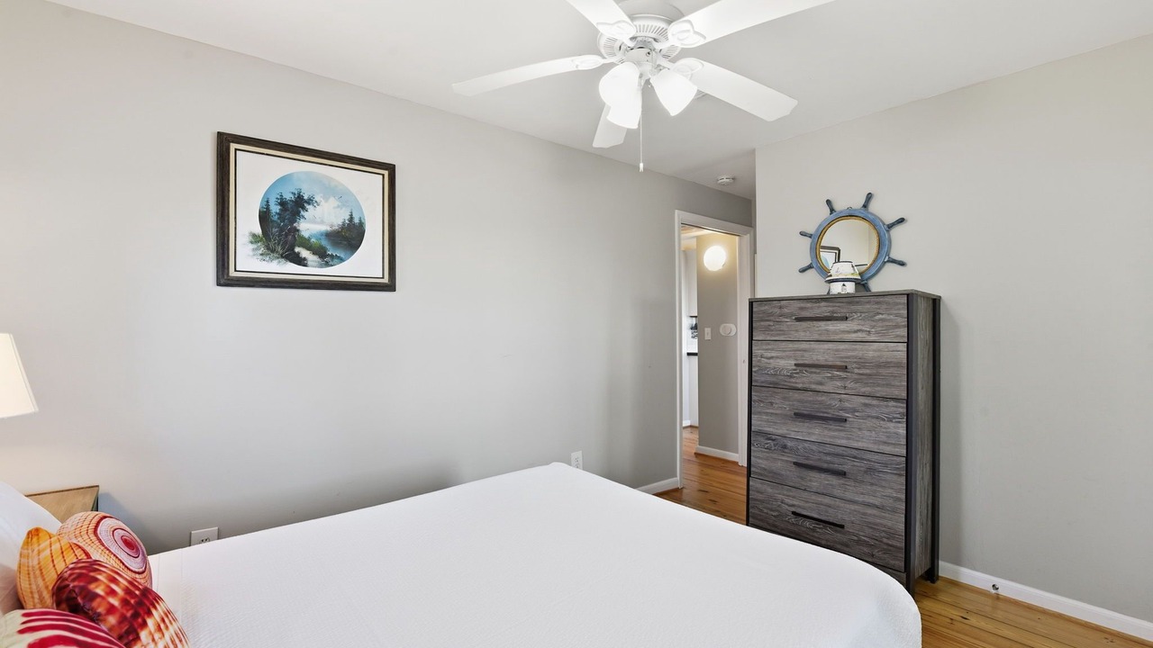 Photo of Bedroom in Pirates Beach West