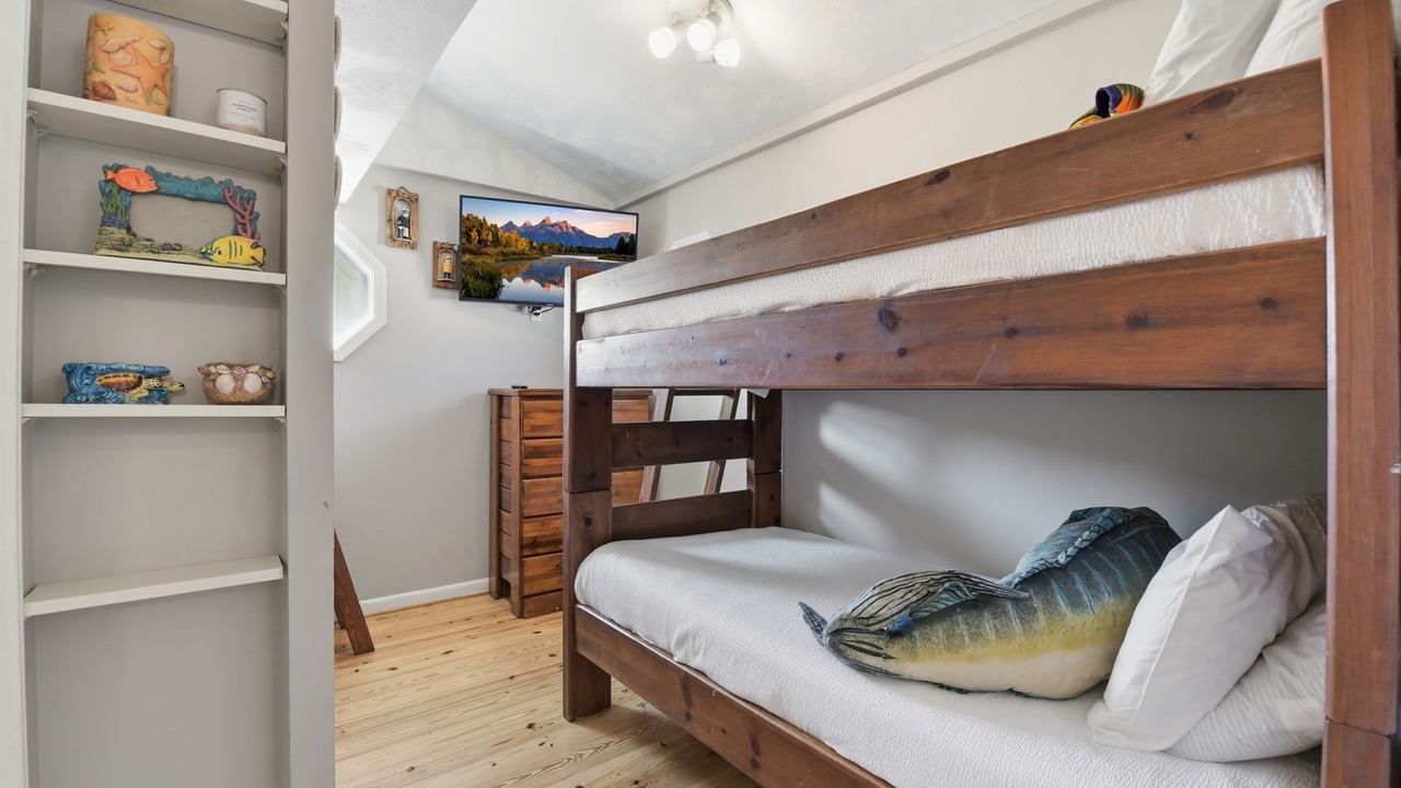 Photo of Bedroom in Pirates Beach West