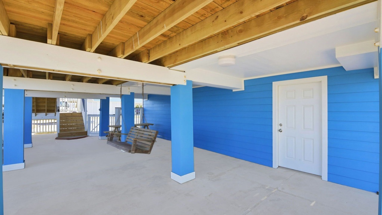 Photo of Patio Balcony in Pirates Beach West