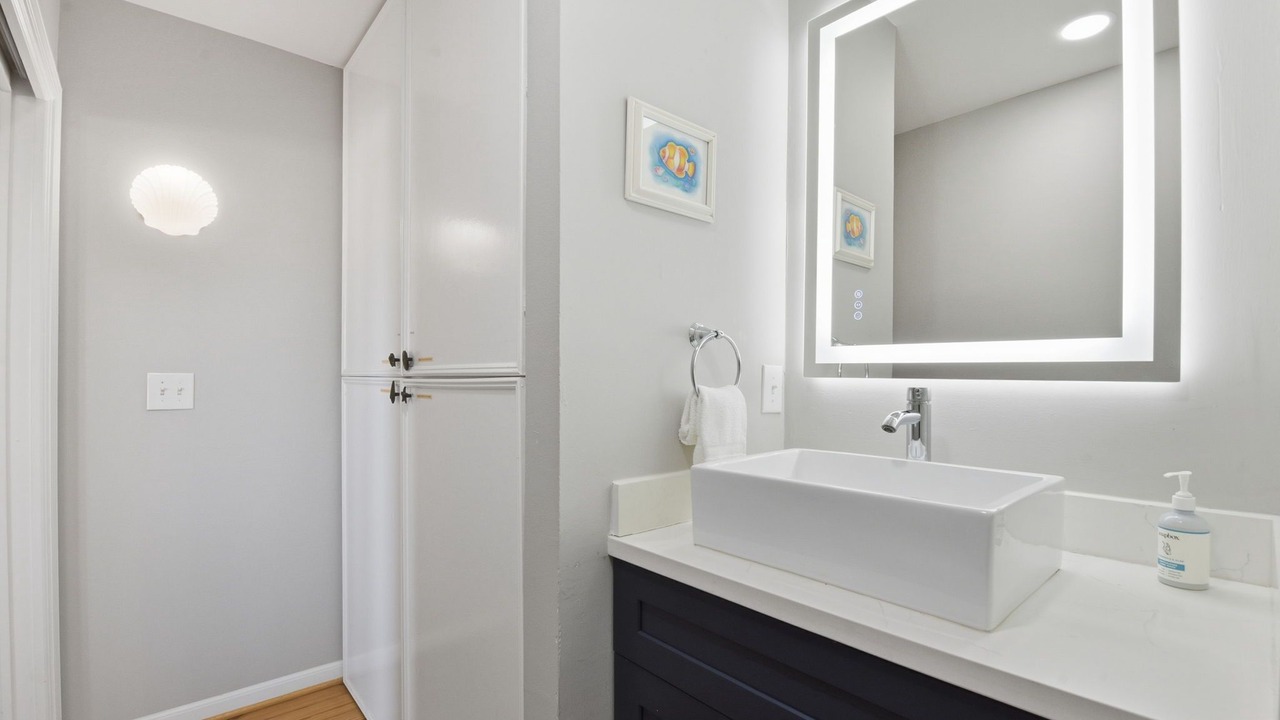Photo of Bathroom in Pirates Beach West