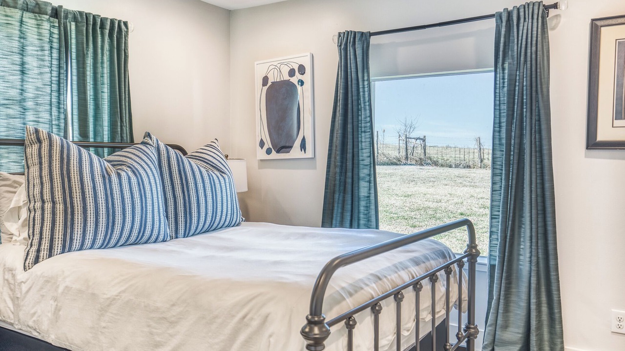 Photo of Bedroom in Brenham