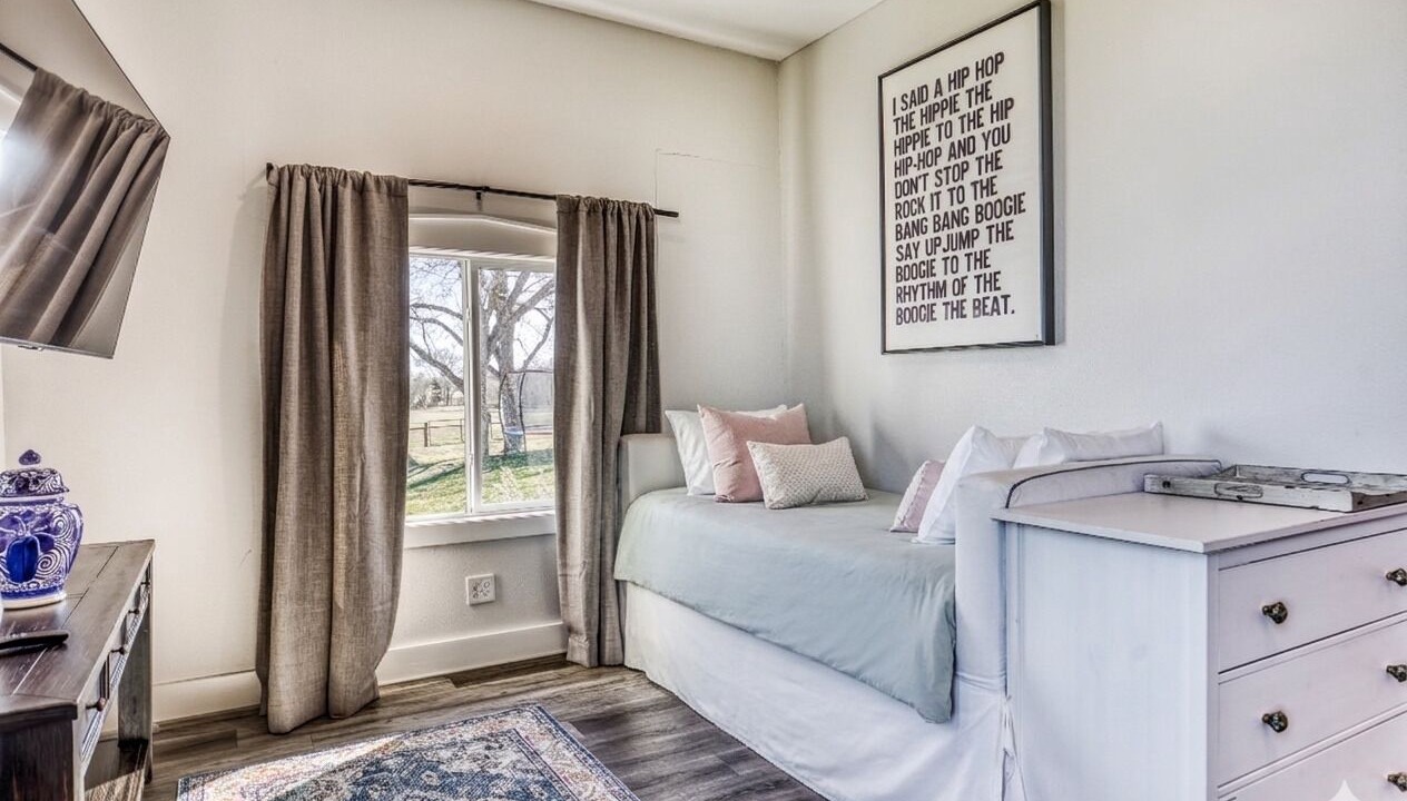Photo of Bedroom in Brenham