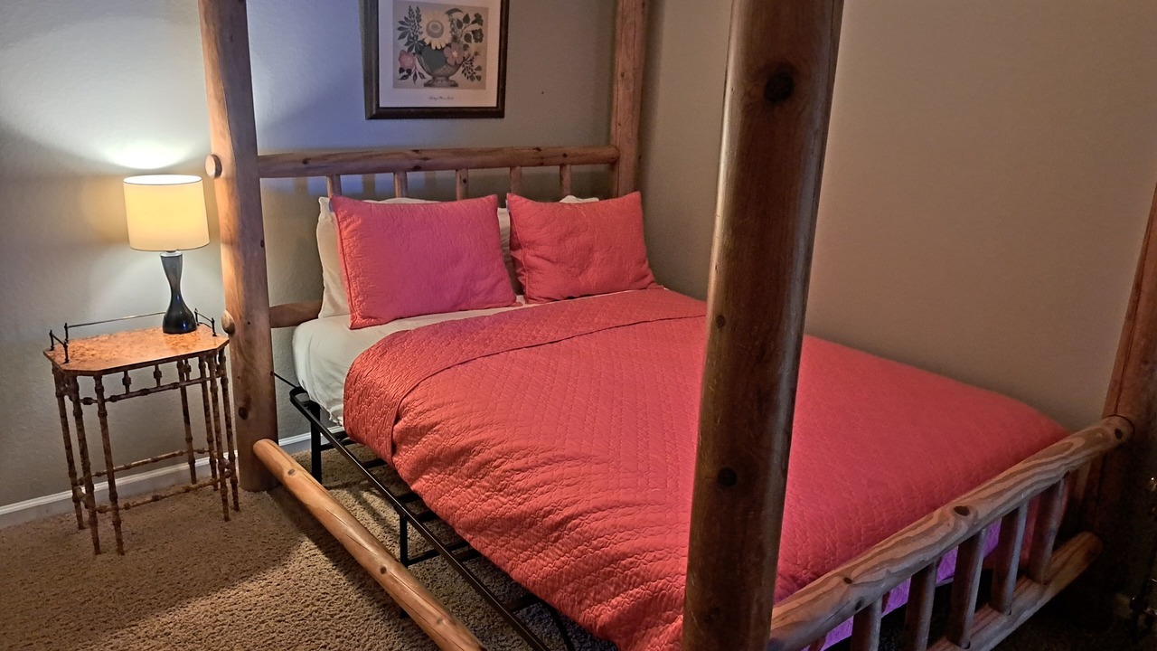 Photo of Bedroom in Sylvan Shores