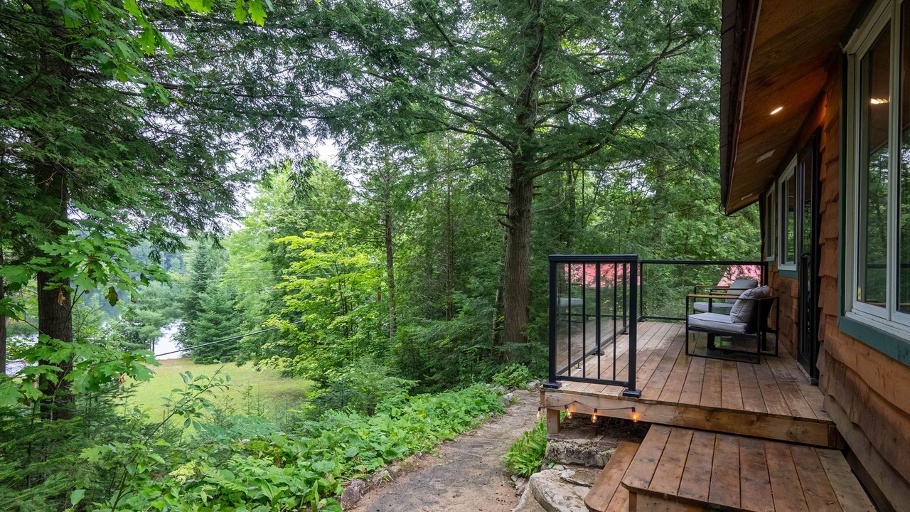 Photo of Patio Balcony in Val-des-Monts