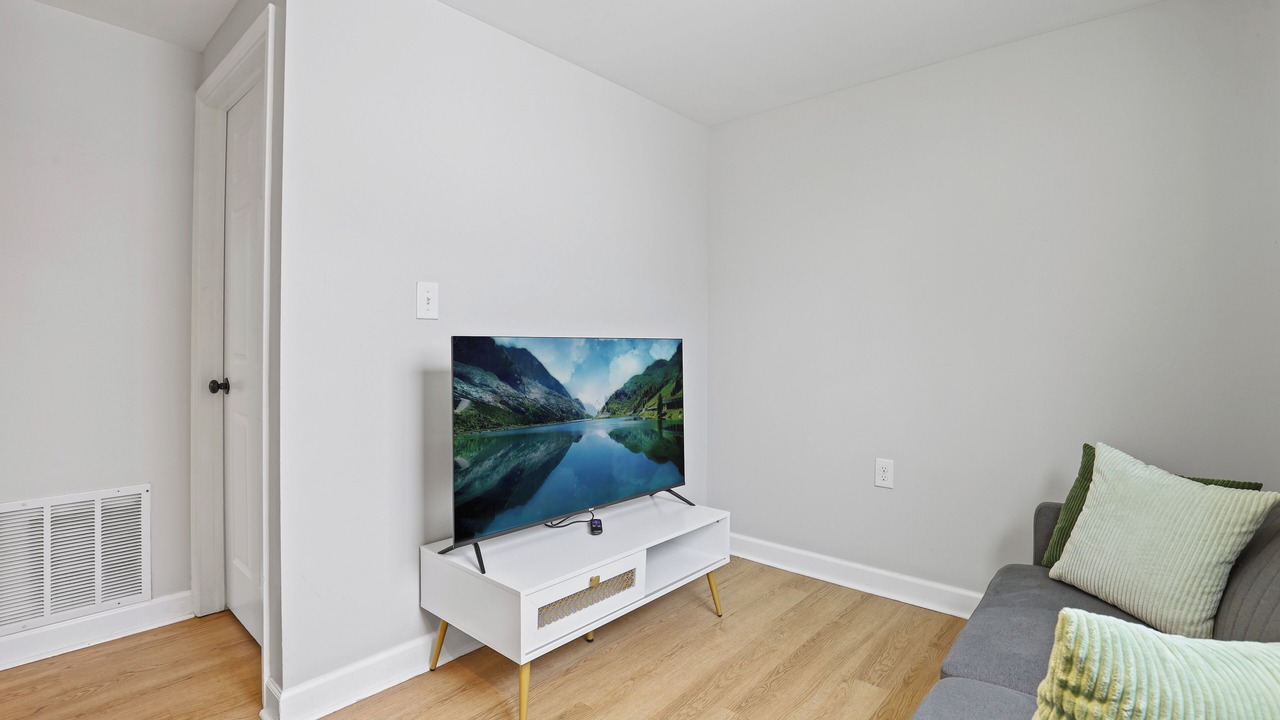 Photo of Livingroom in Romeoville