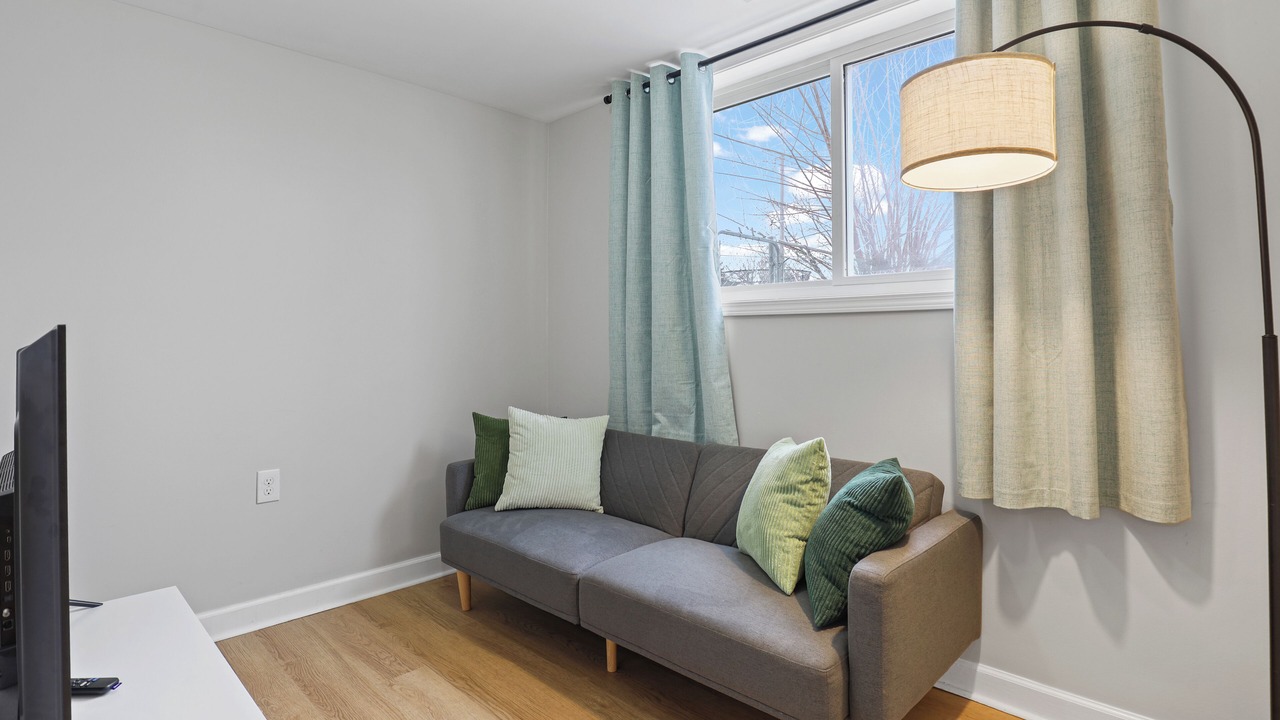 Photo of Livingroom in Romeoville